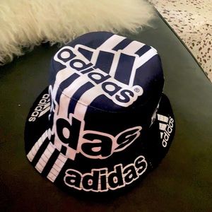 Adidas bucket hat